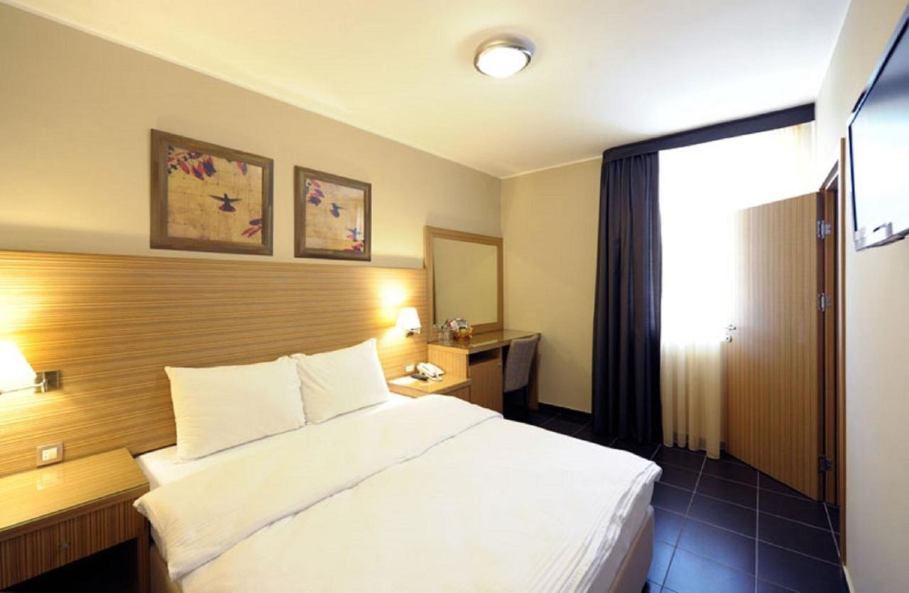 Hotel 1000 Ruza Beograd Eksteriør bilde