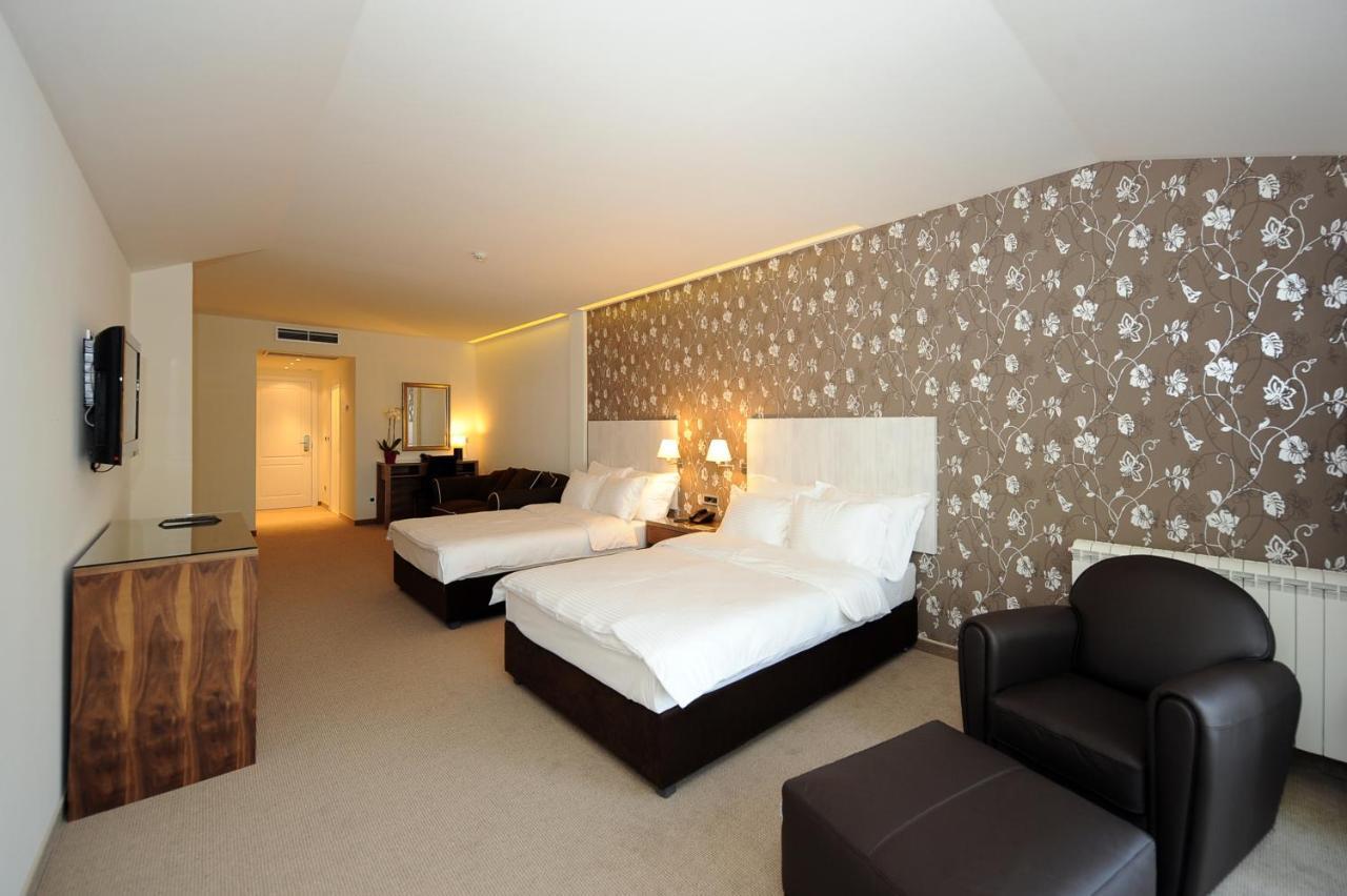 Hotel 1000 Ruza Beograd Rom bilde